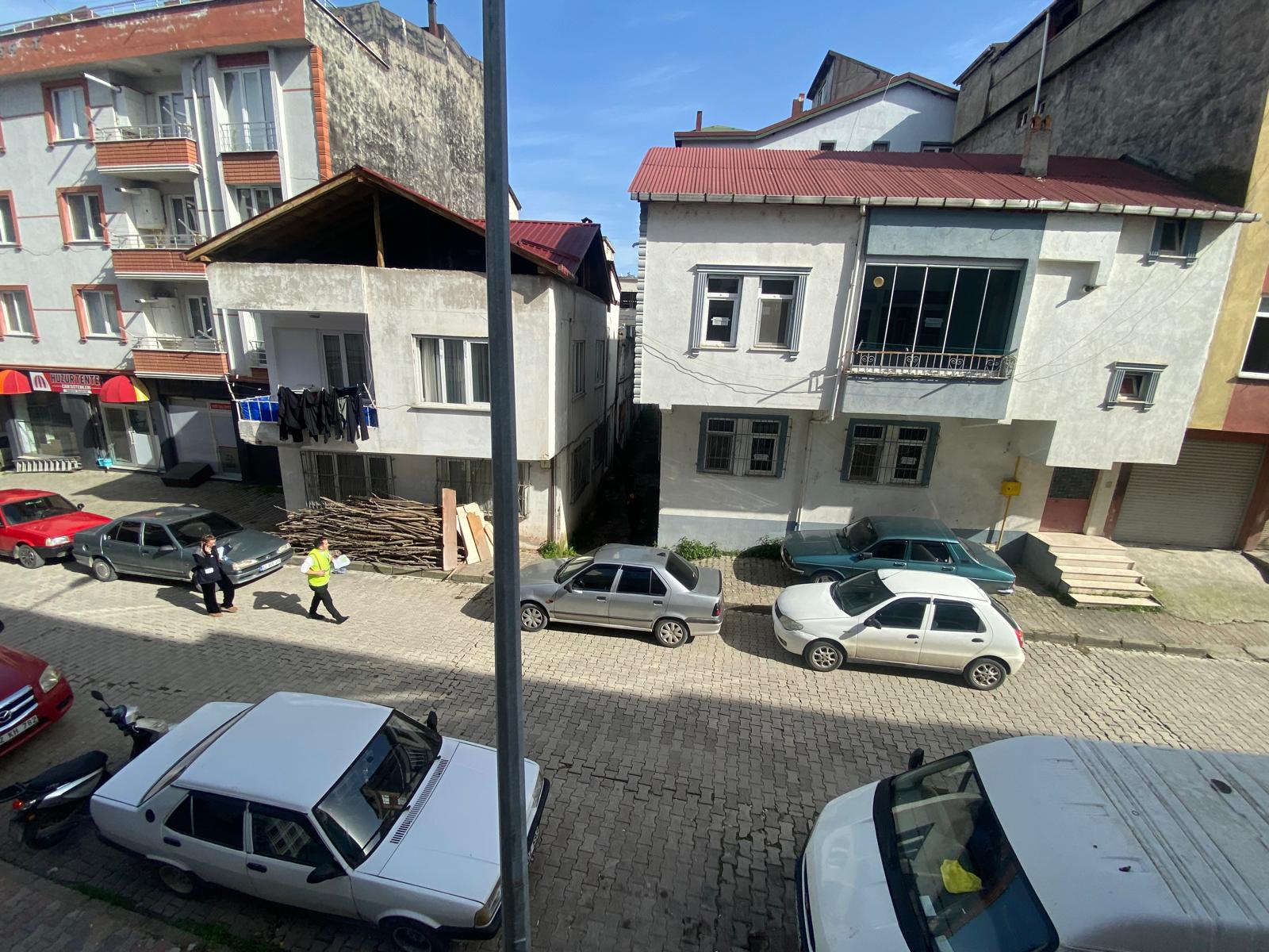 ŞEREFİYE MAH KARAFIRIN YAKINI 2 KATLI KOMPLE SATILIK BİNA